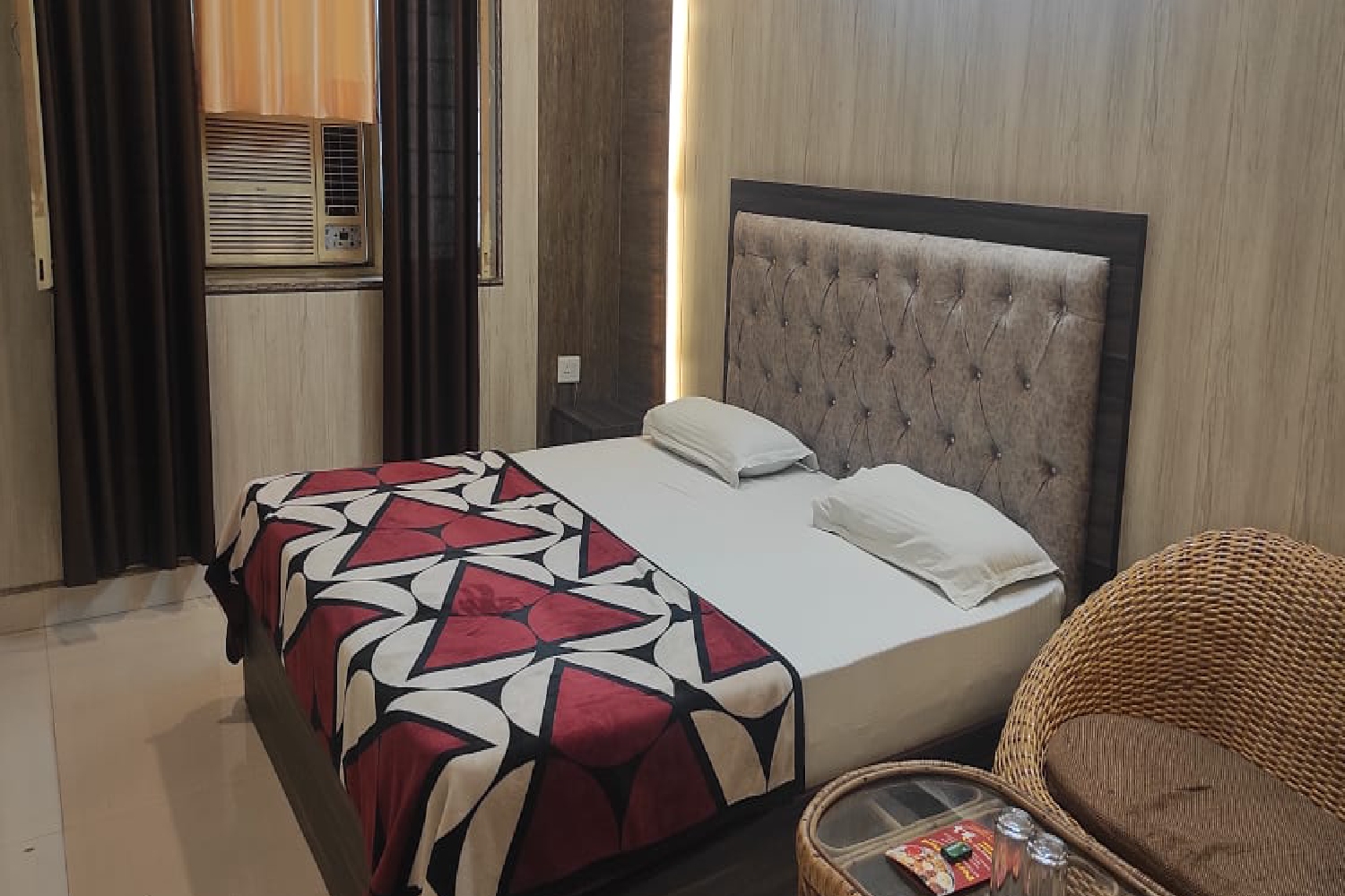 Triple bedroom AC